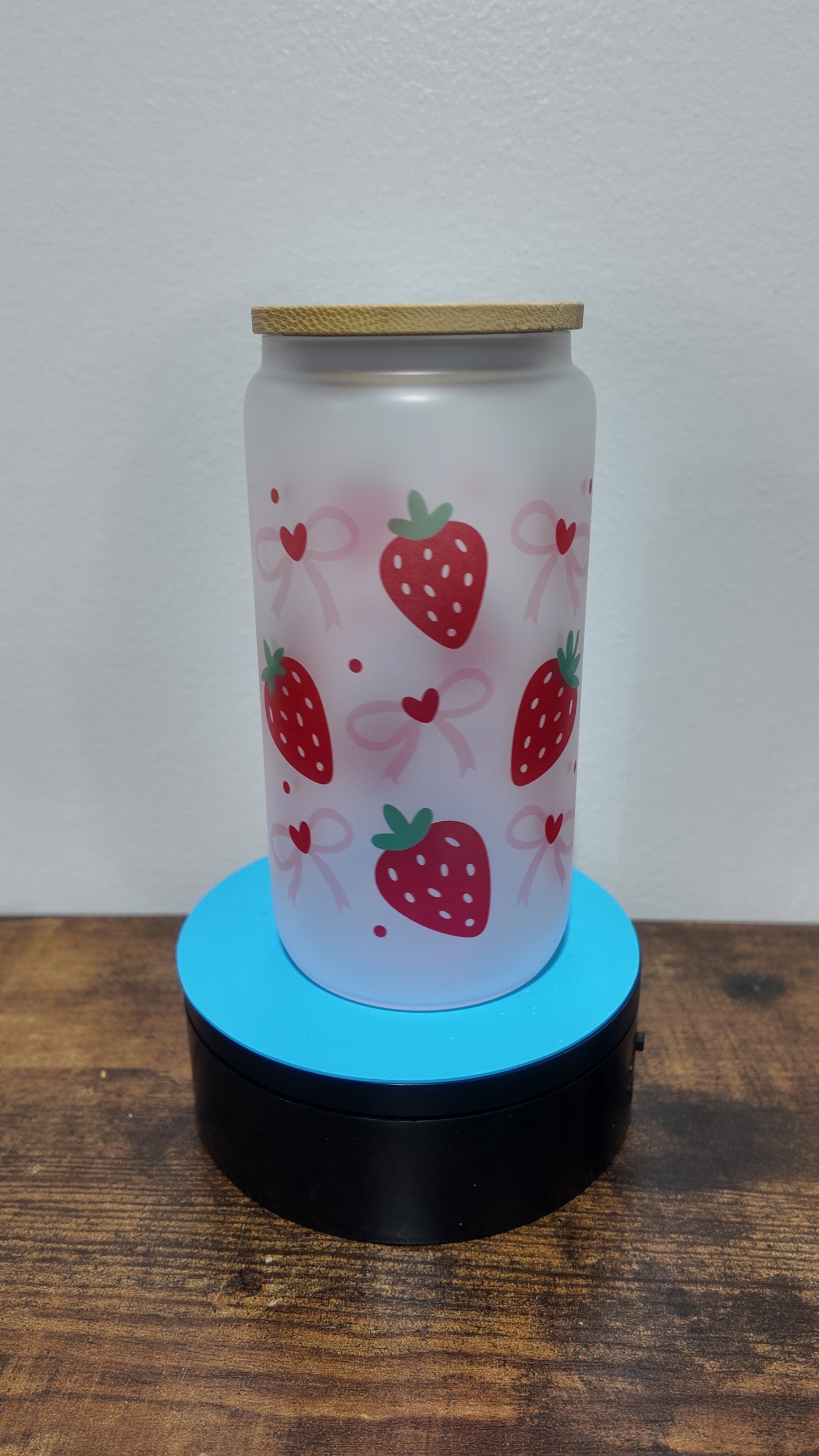 Strawberry and Bow Glass Cup 16oz