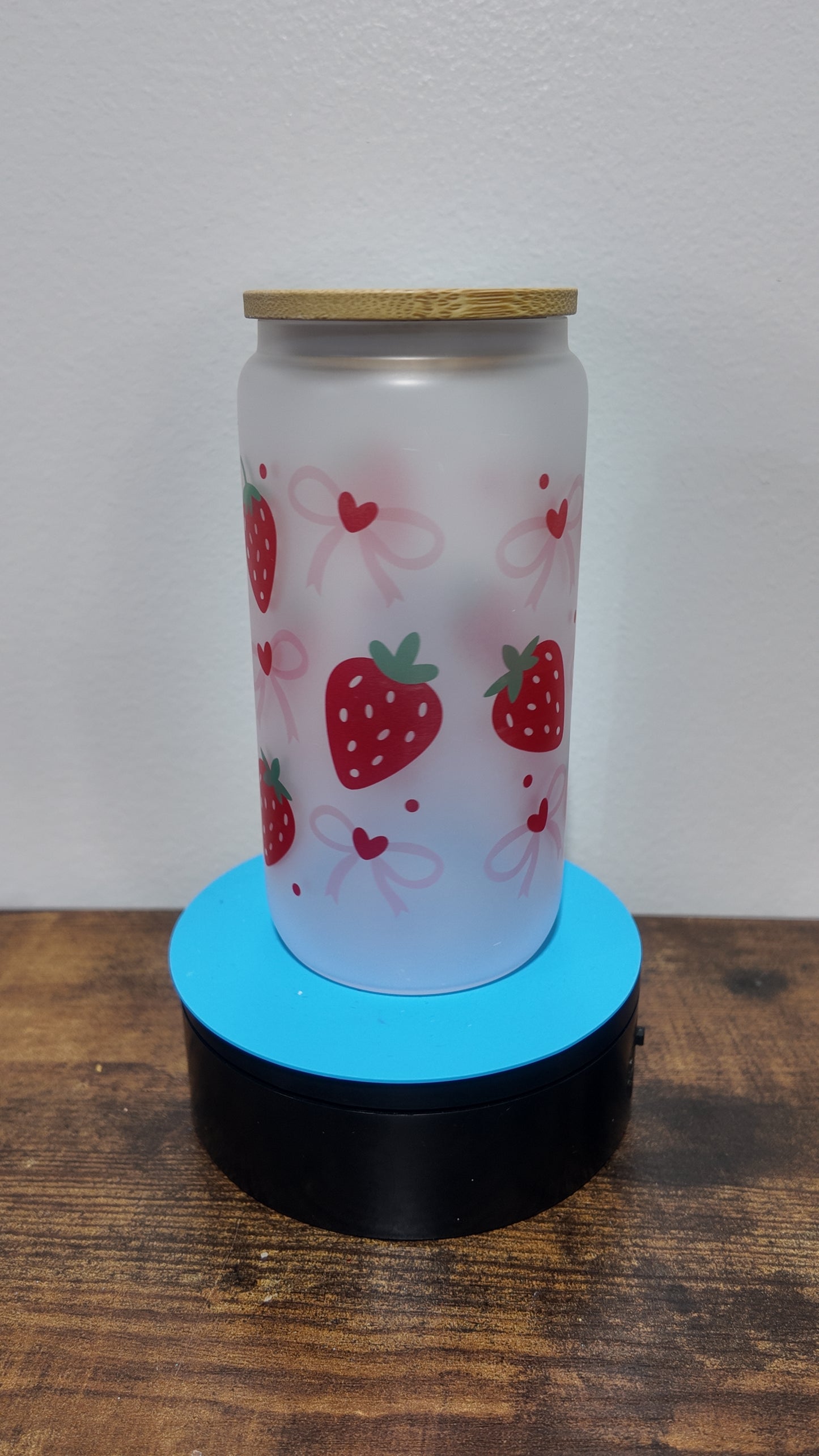 Strawberry and Bow Glass Cup 16oz